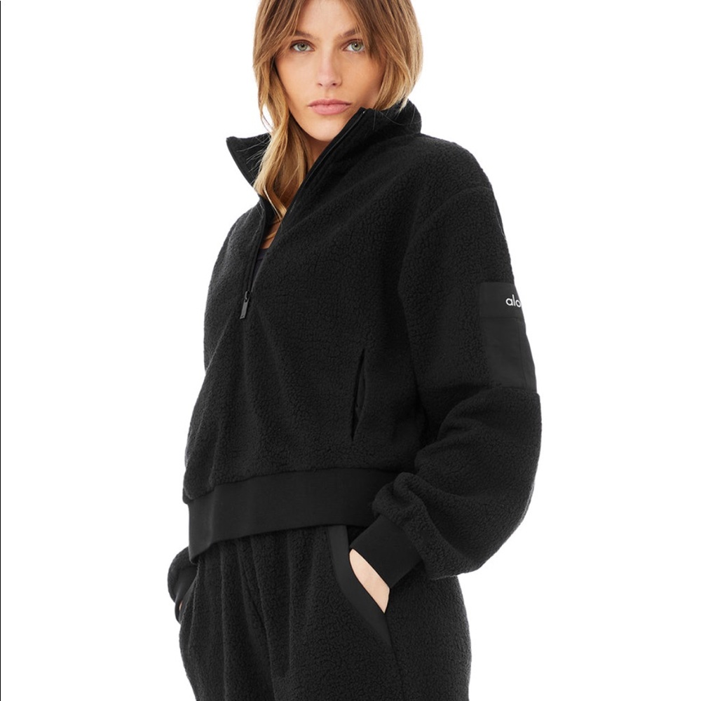 ALO micro Sherpa cover up black quarter zip
